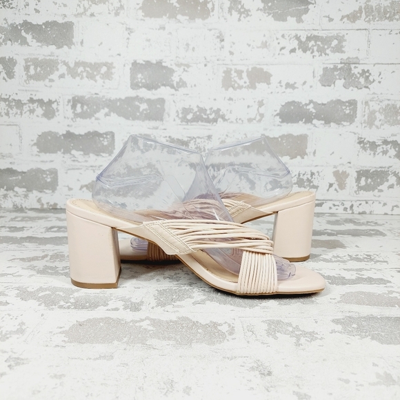 NEW Adrienne Vittadini Annalee Cream Summer Slip On Block Heel Sandals A414 - Picture 3 of 11